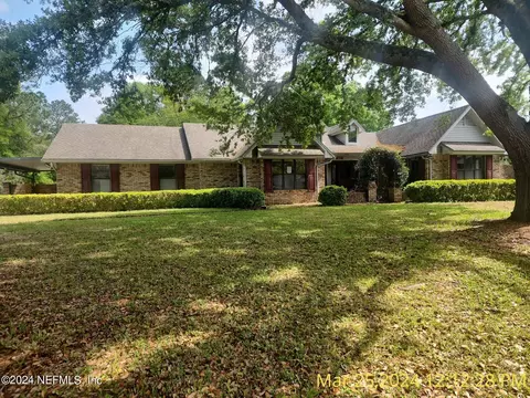 817 Maple Springs Ln, Jacksonville, FL 32221