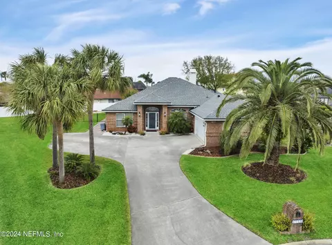 11236 Island Club Ln, Jacksonville, FL 32225