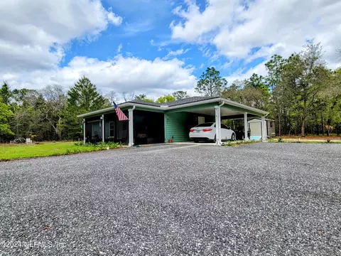 406 Lightning Ln, Interlachen, FL 32148