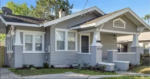 2570 College St, Jacksonville, FL 32204