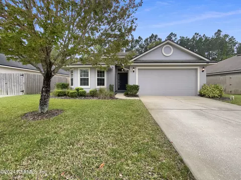 381 W New England Dr, Elkton, FL 32033