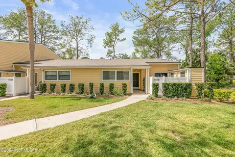 7800 Las Canas Ct, Jacksonville, FL 32256