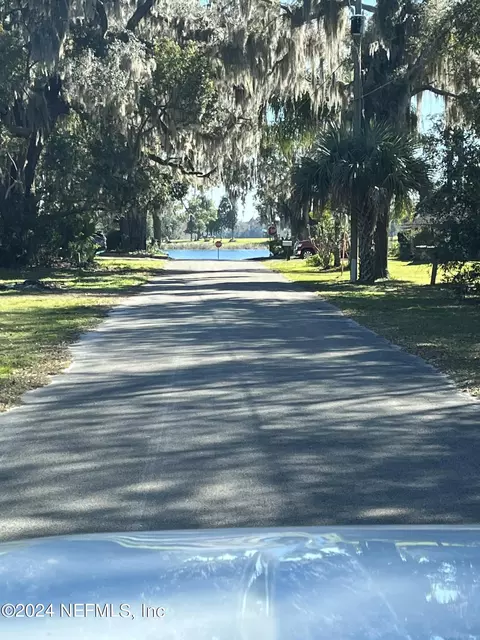 600 Cherry St, Crescent City, FL 32112