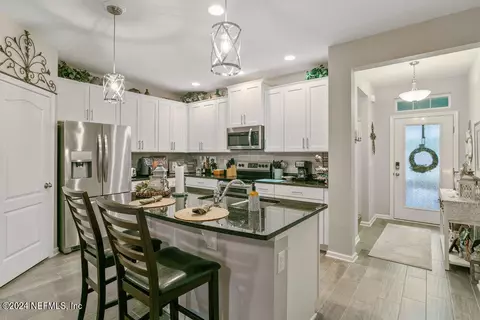 125 Castro Ct, Saint Johns, FL 32259