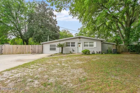 2640 Lourdes Dr W, Jacksonville, FL 32210