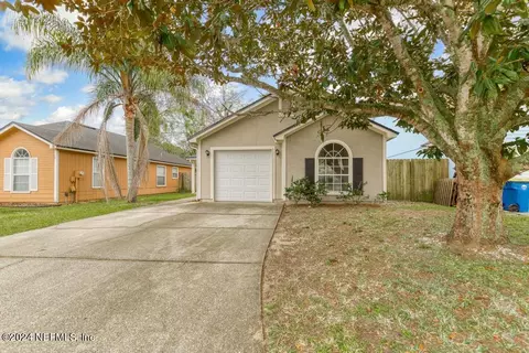 924 Majestic Cypress Dr N, Atlantic Beach, FL 32233