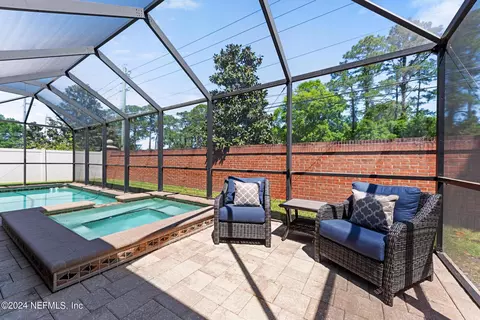 4663 Silverthorn Dr, Jacksonville, FL 32258