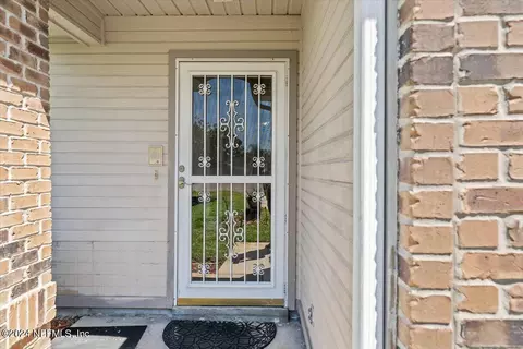 1561 Saddlebrook Ln, Jacksonville, FL 32221