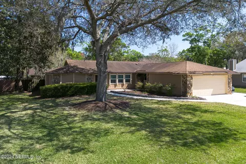 6137 Island Forest Dr, Fleming Island, FL 32003