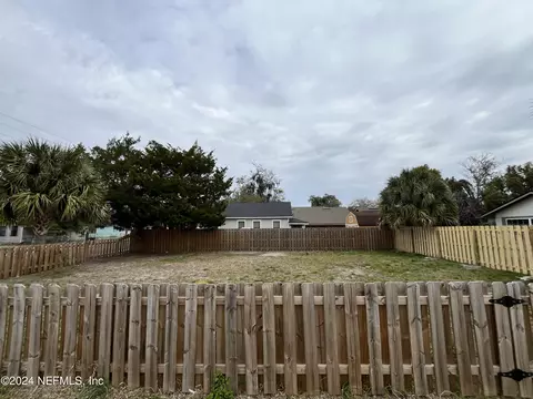 418 Center St, Green Cove Springs, FL 32043