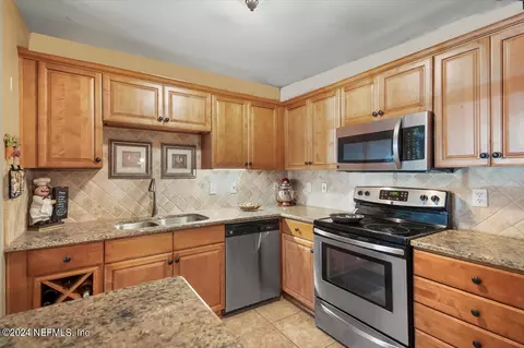 3591 Kernan Blvd S #501, Jacksonville, FL 32224