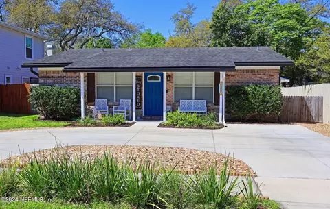 1052 Penman Rd, Jacksonville Beach, FL 32250