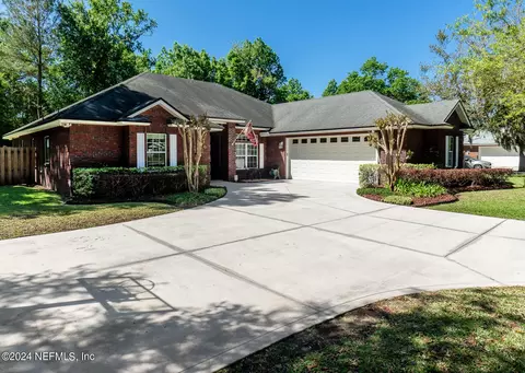 1361 Riviera Dr, Green Cove Springs, FL 32043