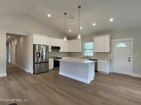 120 Slew Ct, Palatka, FL 32177