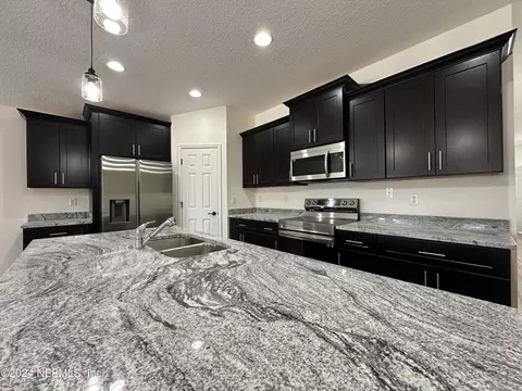 1056 Clay St, Fleming Island, FL 32003