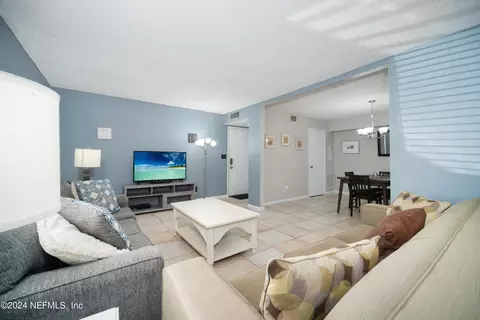 3765 Crown Point Rd #12, Jacksonville, FL 32257