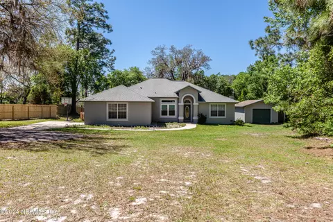 495 Roberts Rd, Saint Johns, FL 32259
