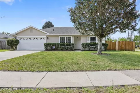 2729 Secret Harbor Dr, Orange Park, FL 32065