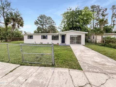 216 Blairmore Blvd W, Orange Park, FL 32073