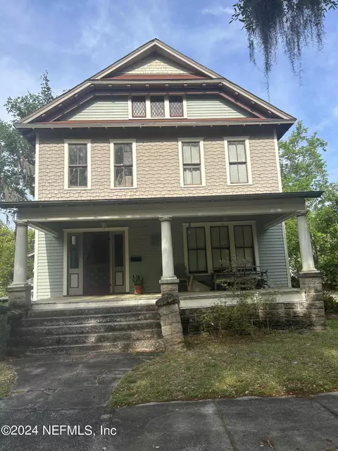 516 N 4th St, Palatka, FL 32177