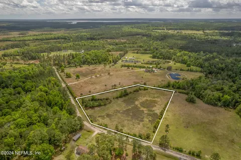131 Baobab Trl, Interlachen, FL 32148 photo 1