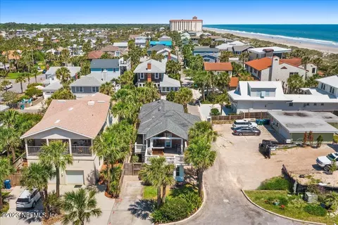 628 Midway St, Neptune Beach, FL 32266