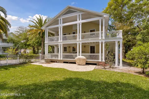 332 S 6th St #1&2, Fernandina Beach, FL 32034