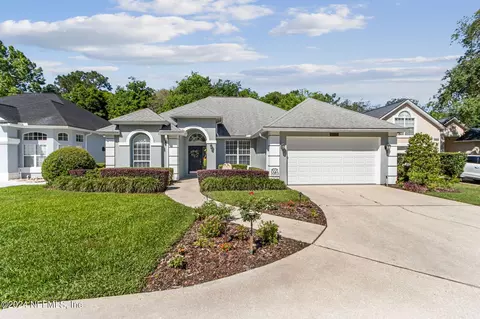 10046 Heather Lake Ct W, Jacksonville, FL 32256