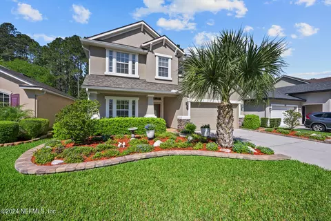 712 Candlebark Dr, Jacksonville, FL 32225