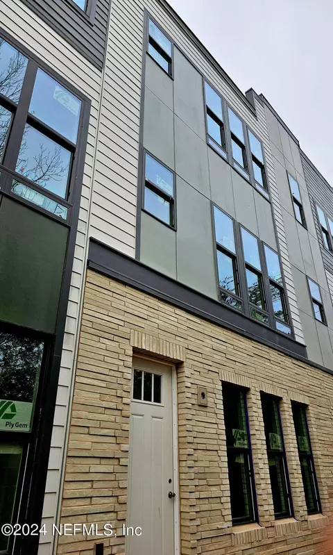 1606 Lang Ct, Jacksonville, FL 32207