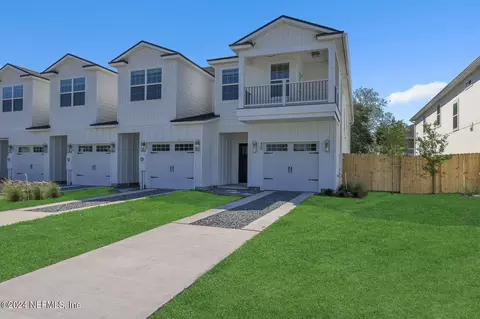 826 5th Ave S, Jacksonville Beach, FL 32250