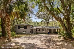 10111 Lake View Road West Rd W, Jacksonville, FL 32225