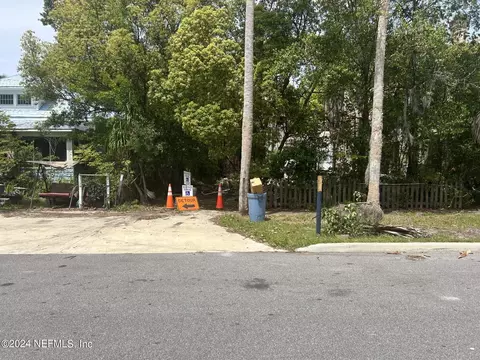 512 Emmett St, Palatka, FL 32177