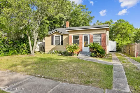 665 Chestnut Dr, Jacksonville, FL 32208