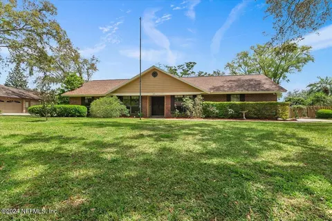 305 Edinburgh Ln, Orange Park, FL 32073