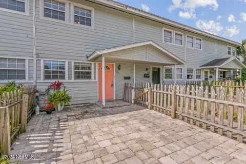 726 Cavalla Rd, Atlantic Beach, FL 32233