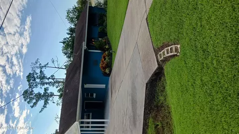 143 Park Dr, Satsuma, FL 32189