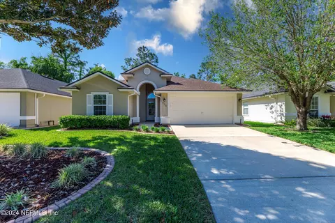 806 S Lilac Loop, Saint Johns, FL 32259