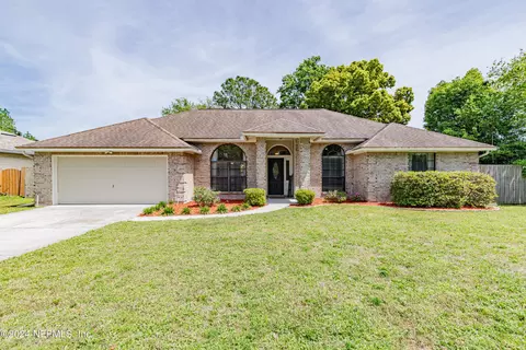 787 Sandlewood Dr, Orange Park, FL 32065
