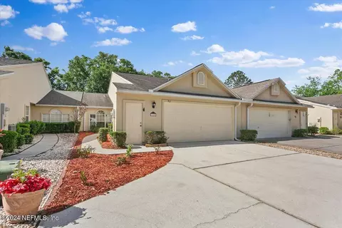 92 Fox Valley Dr, Orange Park, FL 32073