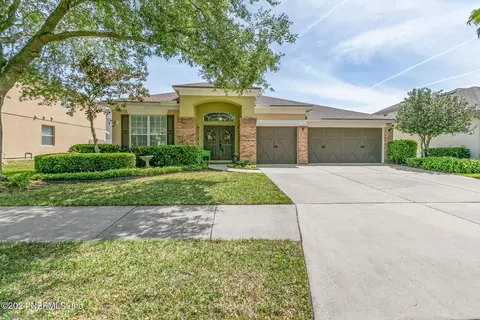 8282 Hedgewood Dr, Jacksonville, FL 32216