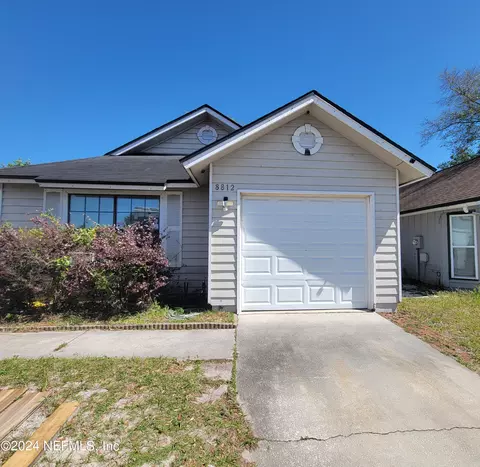 8812 Townsquare Ct, Jacksonville, FL 32216