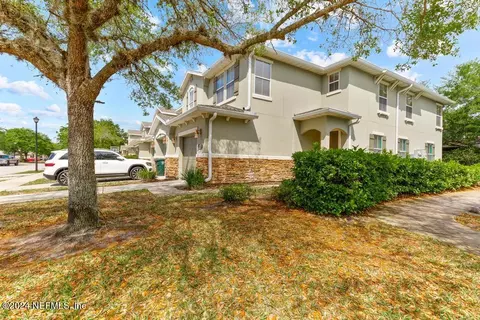 8885 Shell Island Dr, Jacksonville, FL 32216