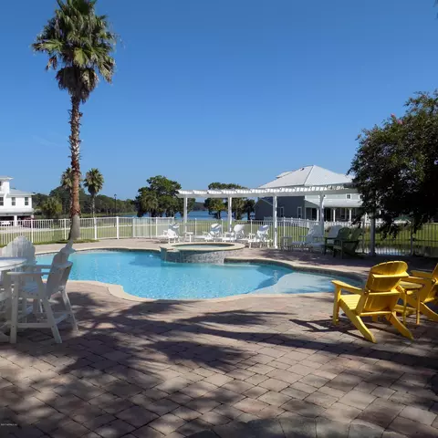 103 Yacht Club Pt, Green Cove Springs, FL 32043