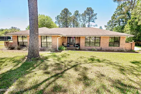 10528 St Marys Cir W, Macclenny, FL 32063