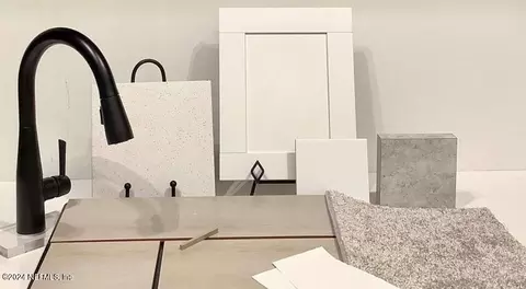 5856 Tomahawk Lake Dr, Jacksonville, FL 32254