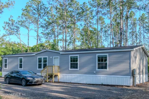 5121 Jonathan St, Hastings, FL 32145
