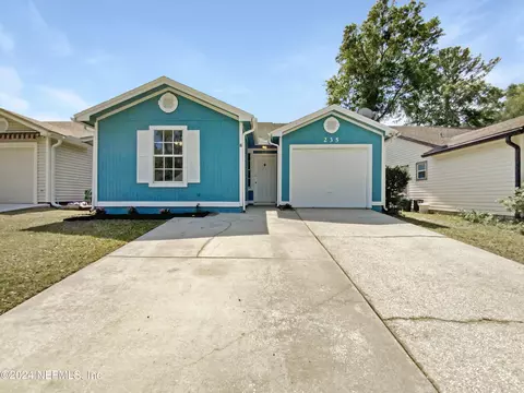 235 Aquarius Cir W, Jacksonville, FL 32216