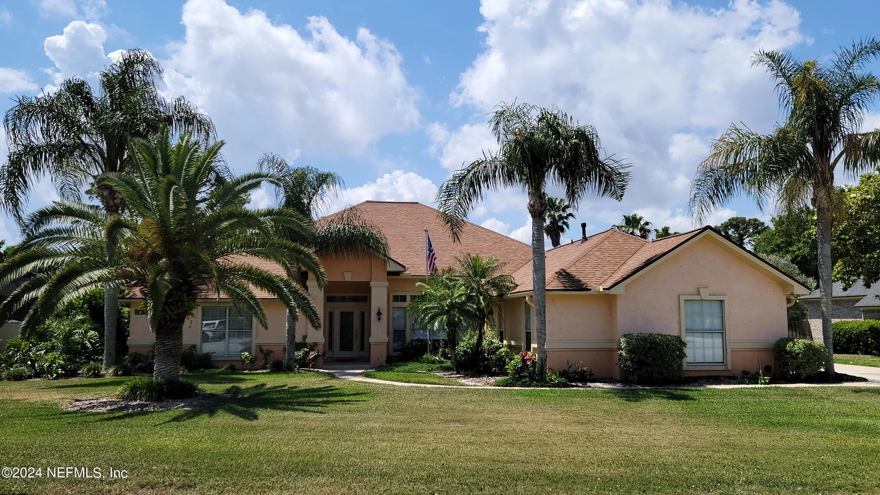 12556 Mission Hills Cir N  