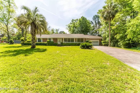 5842 S Thurgood Cir, Jacksonville, FL 32219